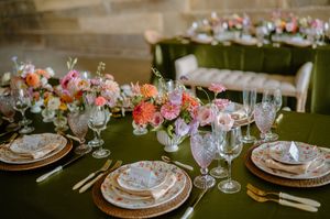 Styled reception scene at Anderson Pavilion: dark linens, lush florals, gold accents – Cincinnati wedding inspiration.