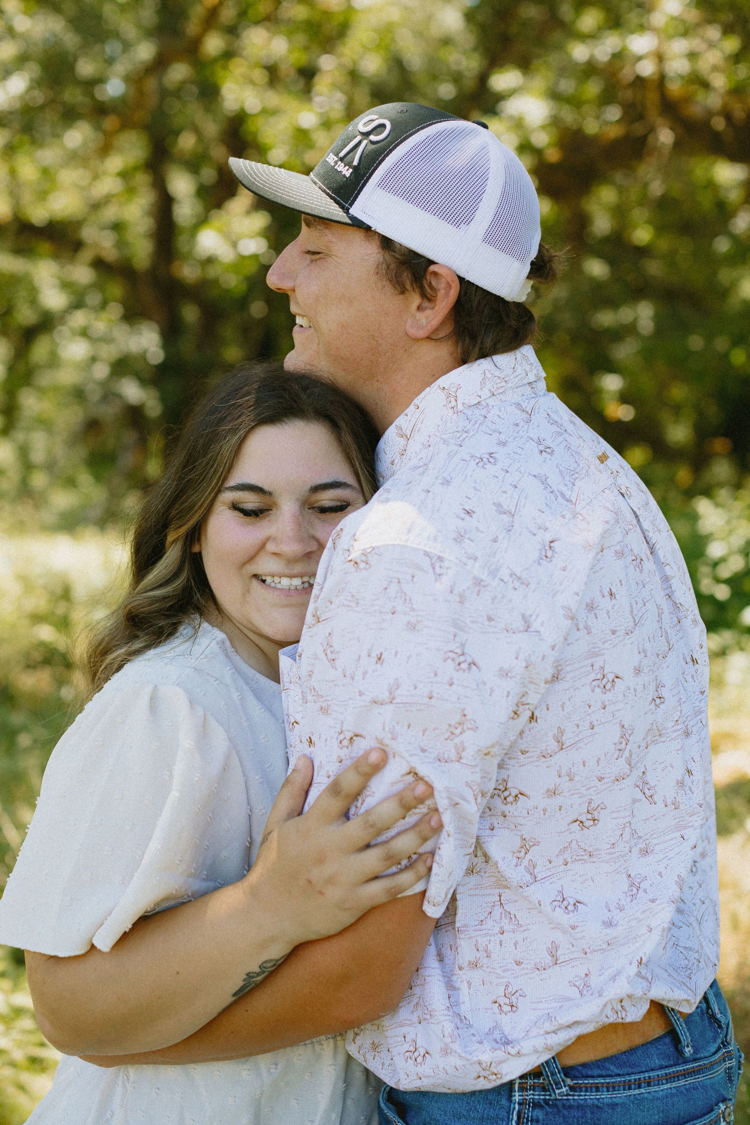 Oregon Coast Engagement Photographer, Oregon Coast Engagement Photographer.Emotional and timeless photos. Portland Oregon Photographer.