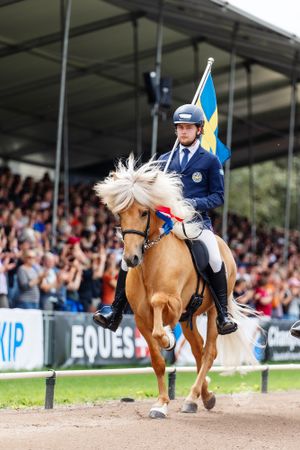 Máni Hilmarsson världsmästare i T2