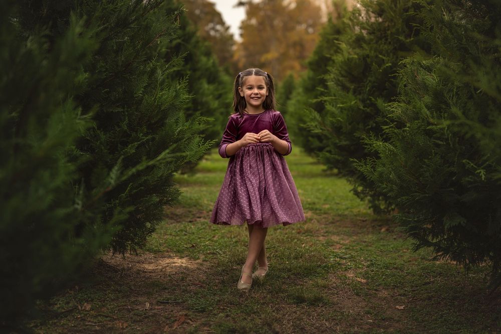 What to Wear for Elegant Christmas Tree Farm Photos - Marietta Photographer  : Christian Michelle Photography