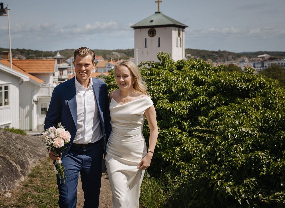 Professionell bröllopsfotograf i Göteborg Naturlig bröllopsfotografering Dokumentär bröllopsfotografering av Forsling Foto Sommarbröllop