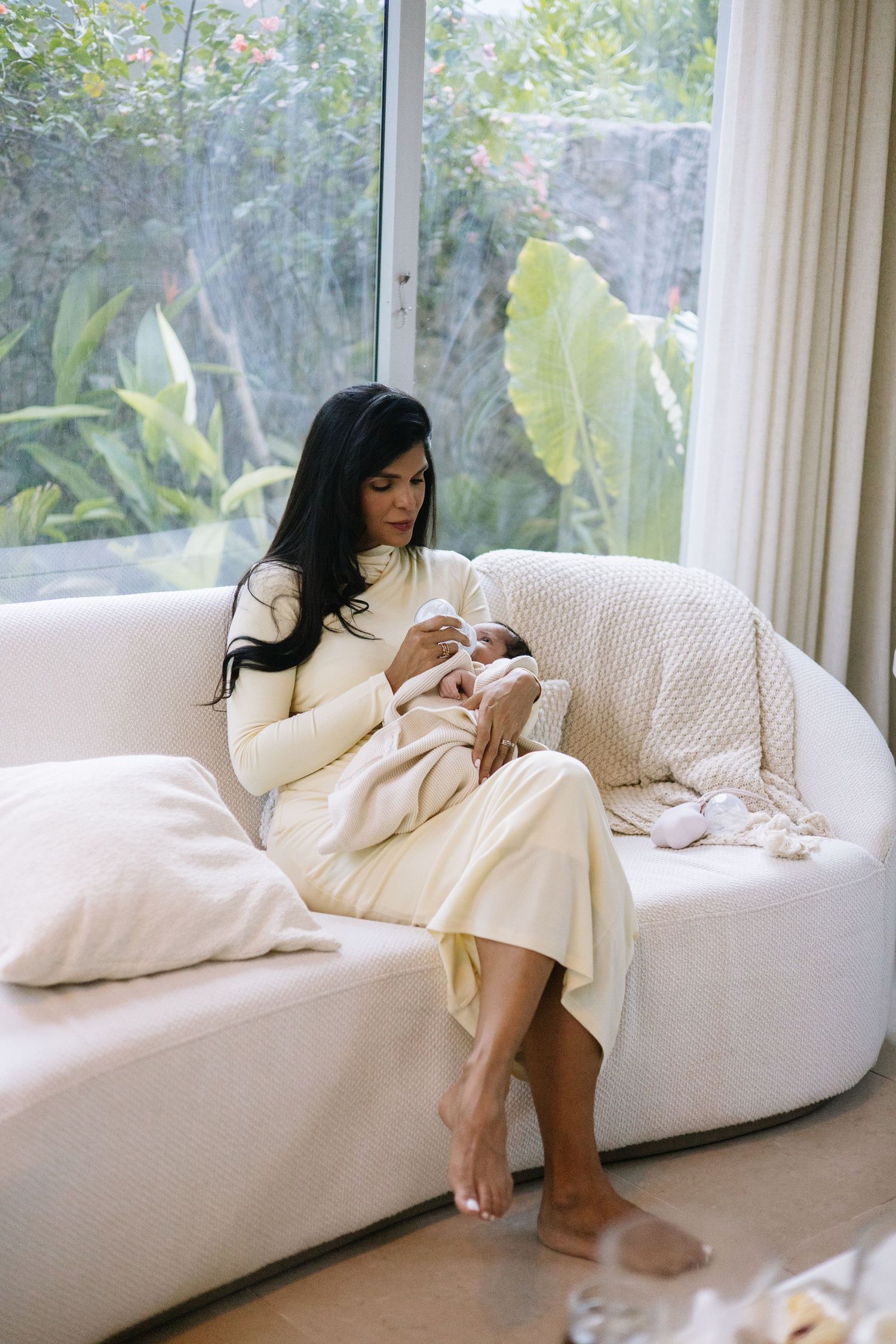 Elegant and natural maternity photography in Cap Cana.