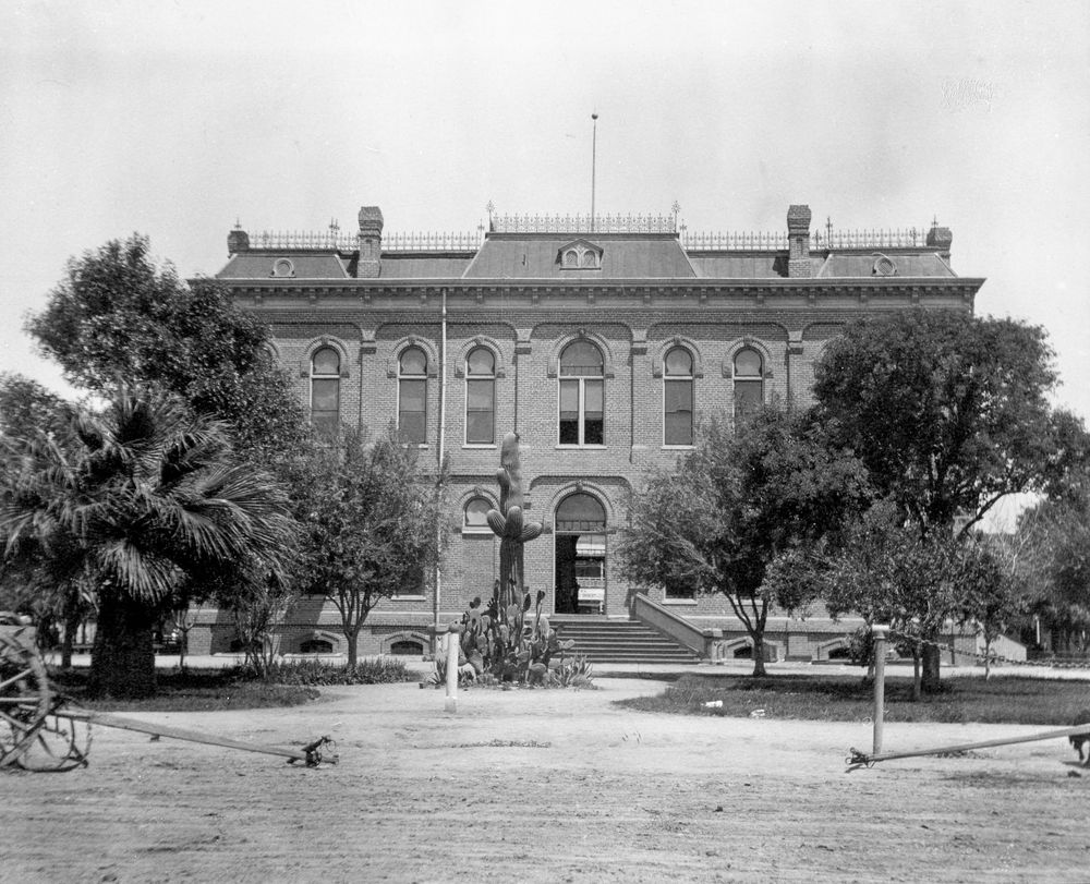 Phoenix City Hall circa 1900. Originally housed City & Territory government offices. Replaced fully by the late 1920 by Old City Hall.