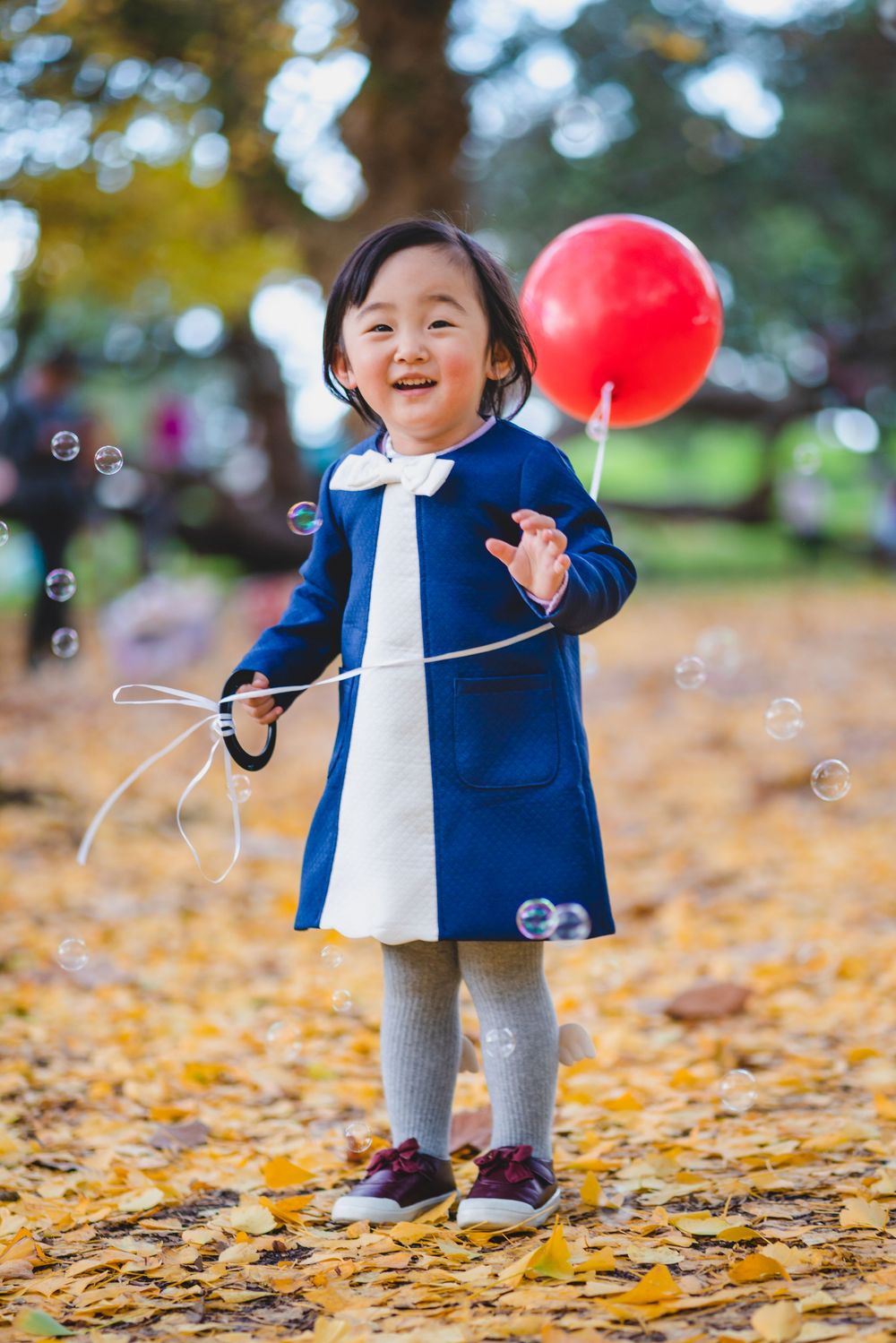 Natural kids and family lifestyle photography at One Tree Hill, captured by an Auckland family photographer.