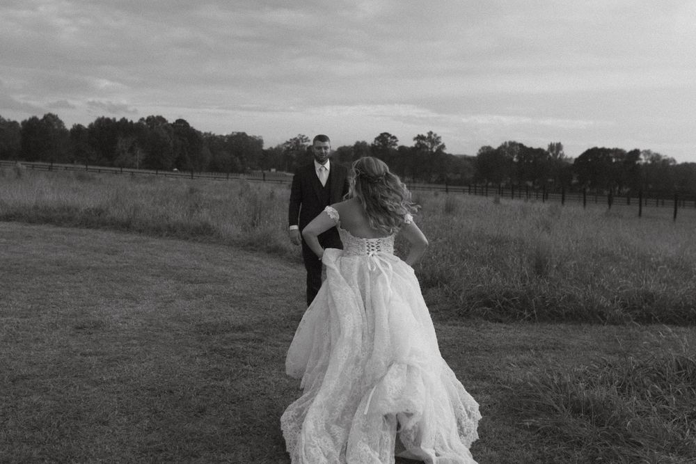 Photograph of bride and groom at Wild Daisy Farm in Molena, Georgia.