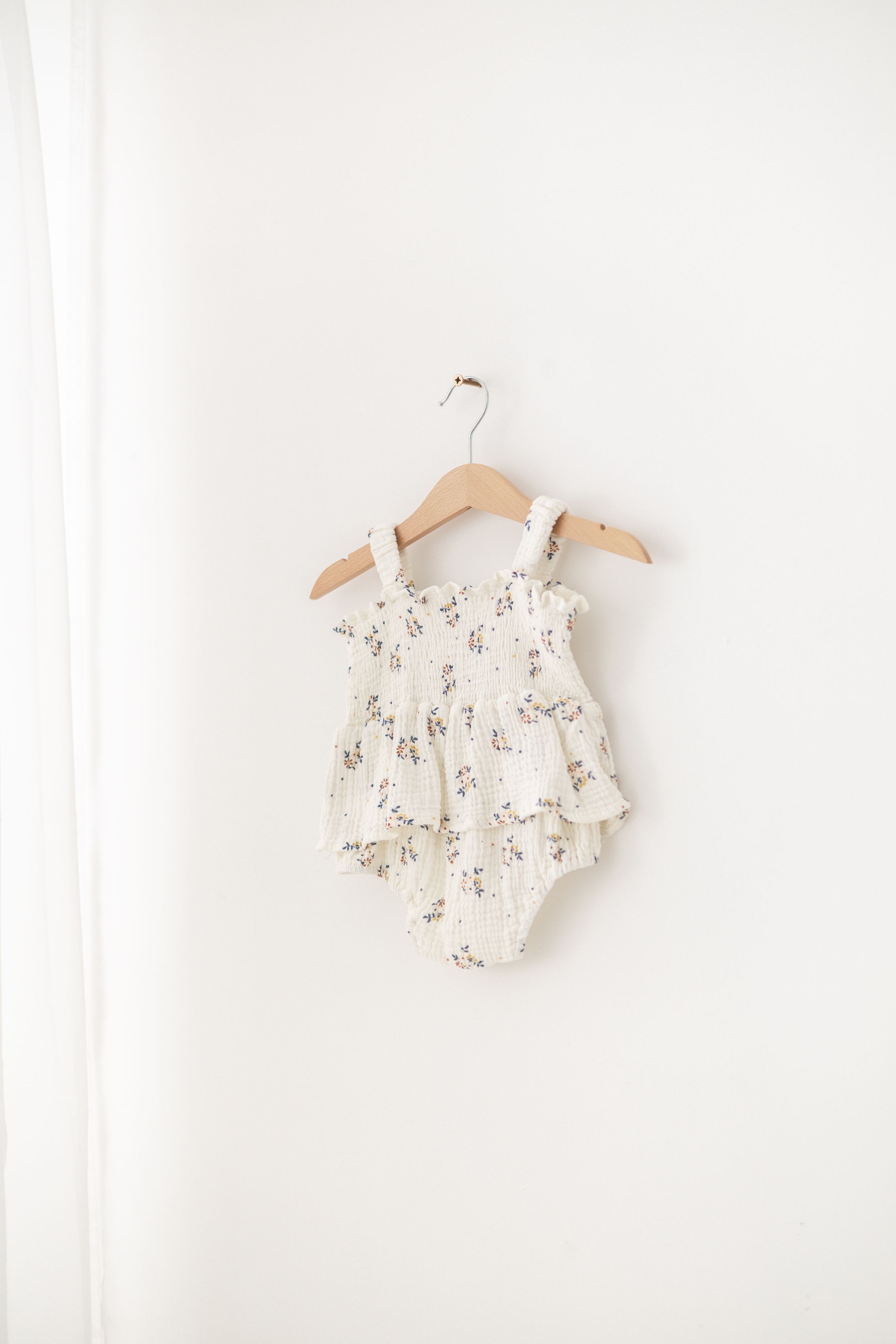 timeless baby clothing Nottingham newborn and birthday sessions