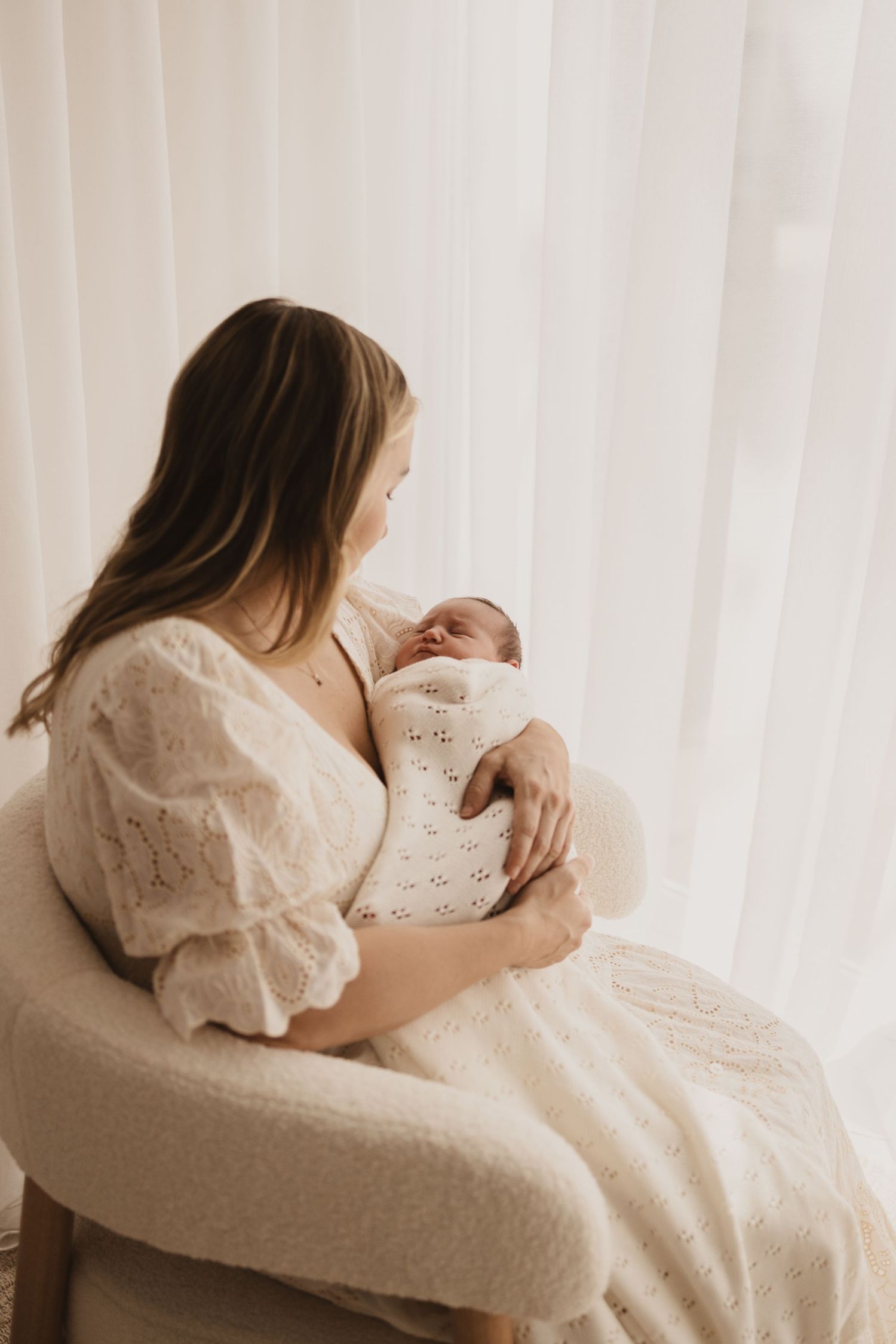 Geelong Lara Torquay Ocean Grove Barwon Heads newborn maternity pregnancy family motherhood couples photographer photography photoshoot