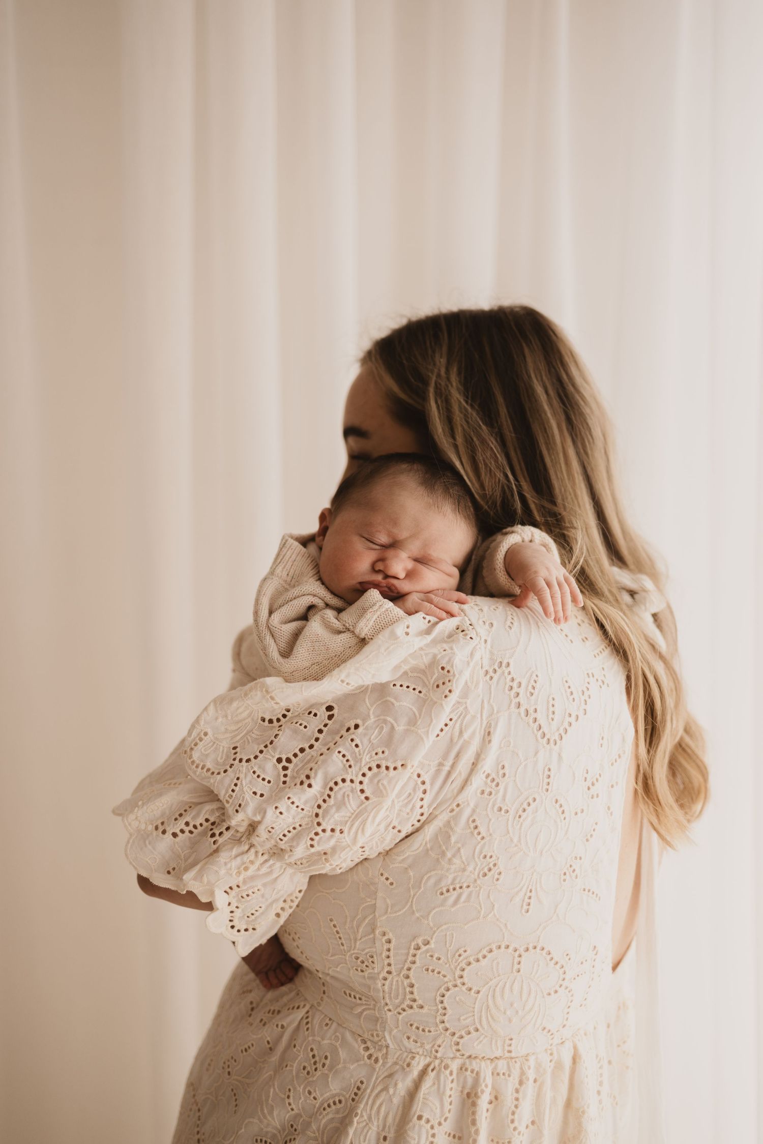 Geelong Lara Torquay Ocean Grove Barwon Heads newborn maternity pregnancy family motherhood couples photographer photography photoshoot
