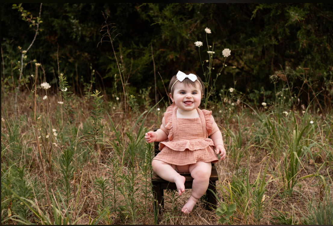 south jersey photography and photographer 
milestone photographer 
sitter session 
6 month photos