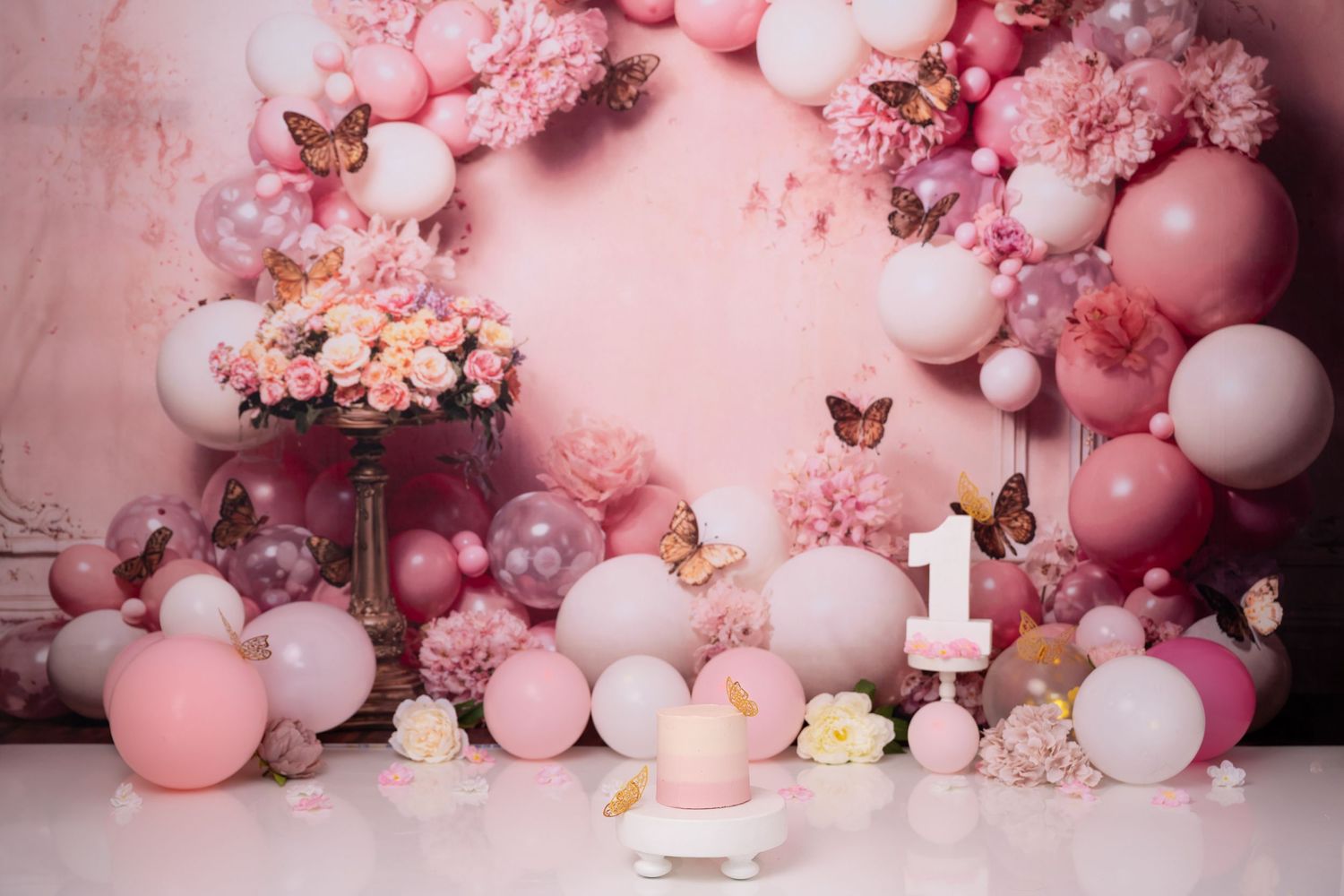 First birthday cake smash photoshoot Aberdeen
