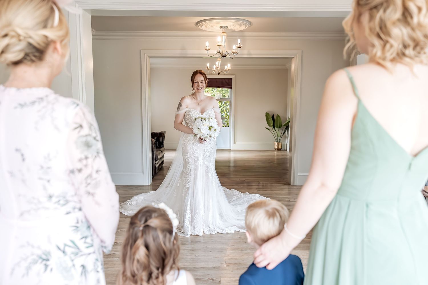Relaxed wedding photography at Dunedin House in Patrington.