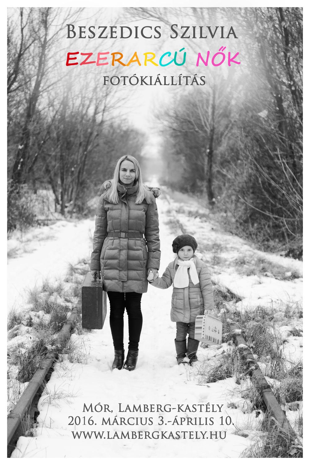 Ezerarcú nők fotókiállítás plakátja