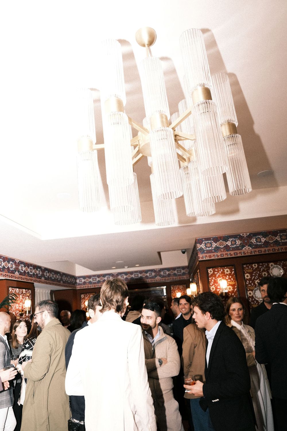 Dynamic image of guests arriving at a launch event for an international company in Milan.