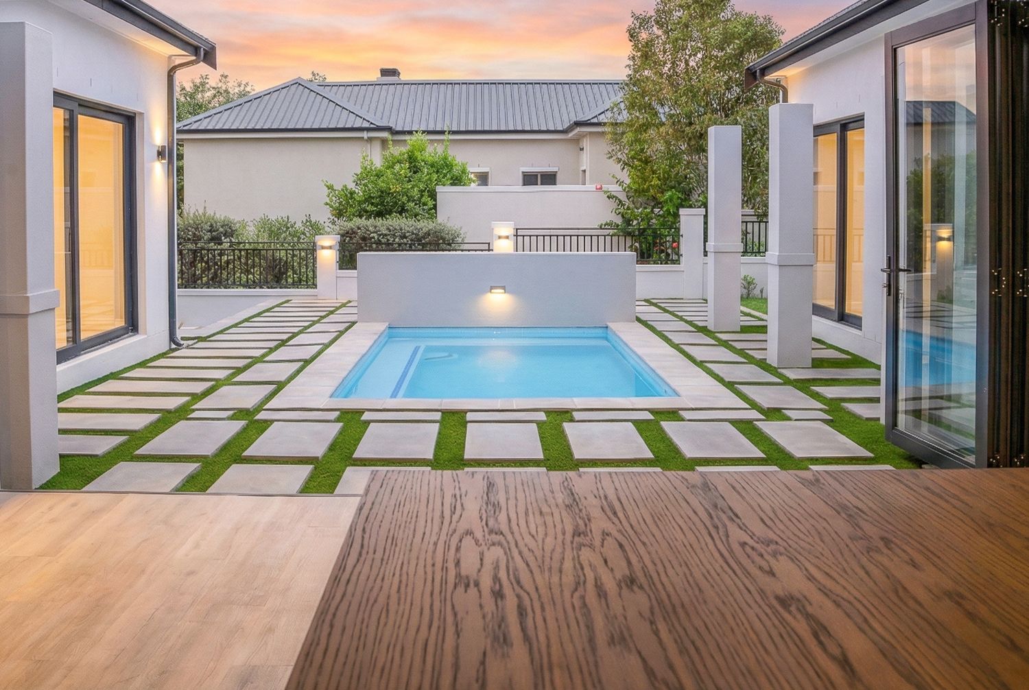 Real Estate Photography, 
Swimming area
Val de Vie Estate