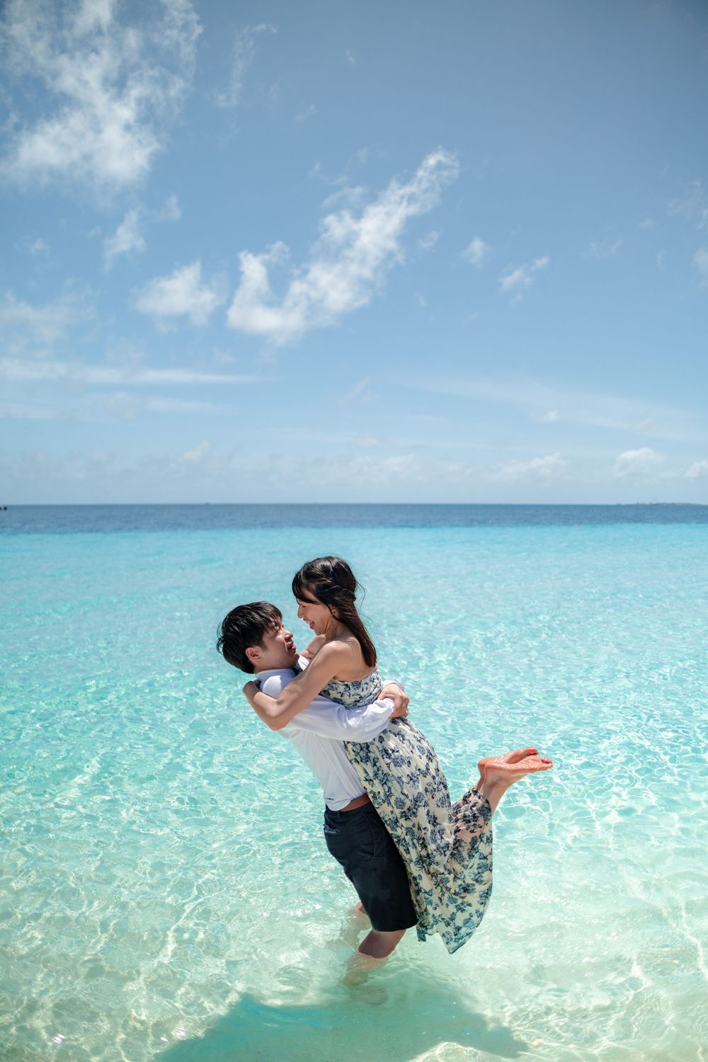 Maldives Photographer Videographer Specializes in Couple, wedding, Proposal & resort shoots