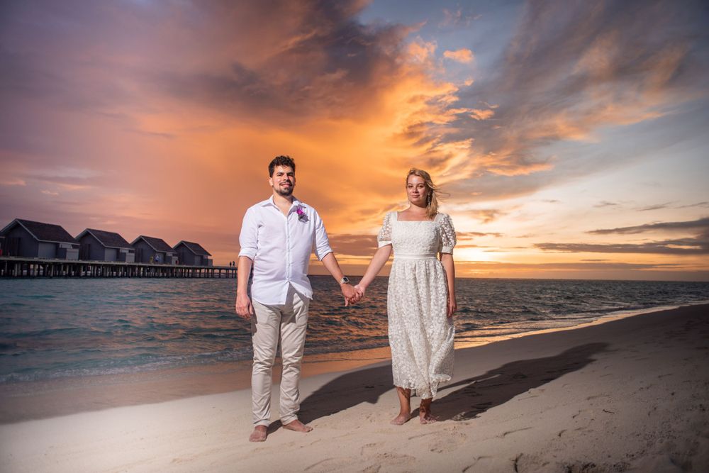 Maldives Photographer Videographer Specializes in Couple, wedding, Proposal & resort shoots