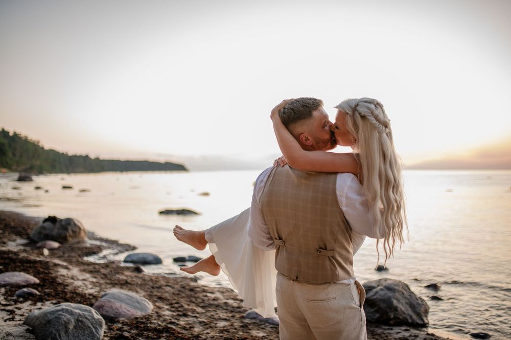 Pulmafotograaf pulma fotograaf Eesti parim pulmafotograaf on pulmafotod rannas