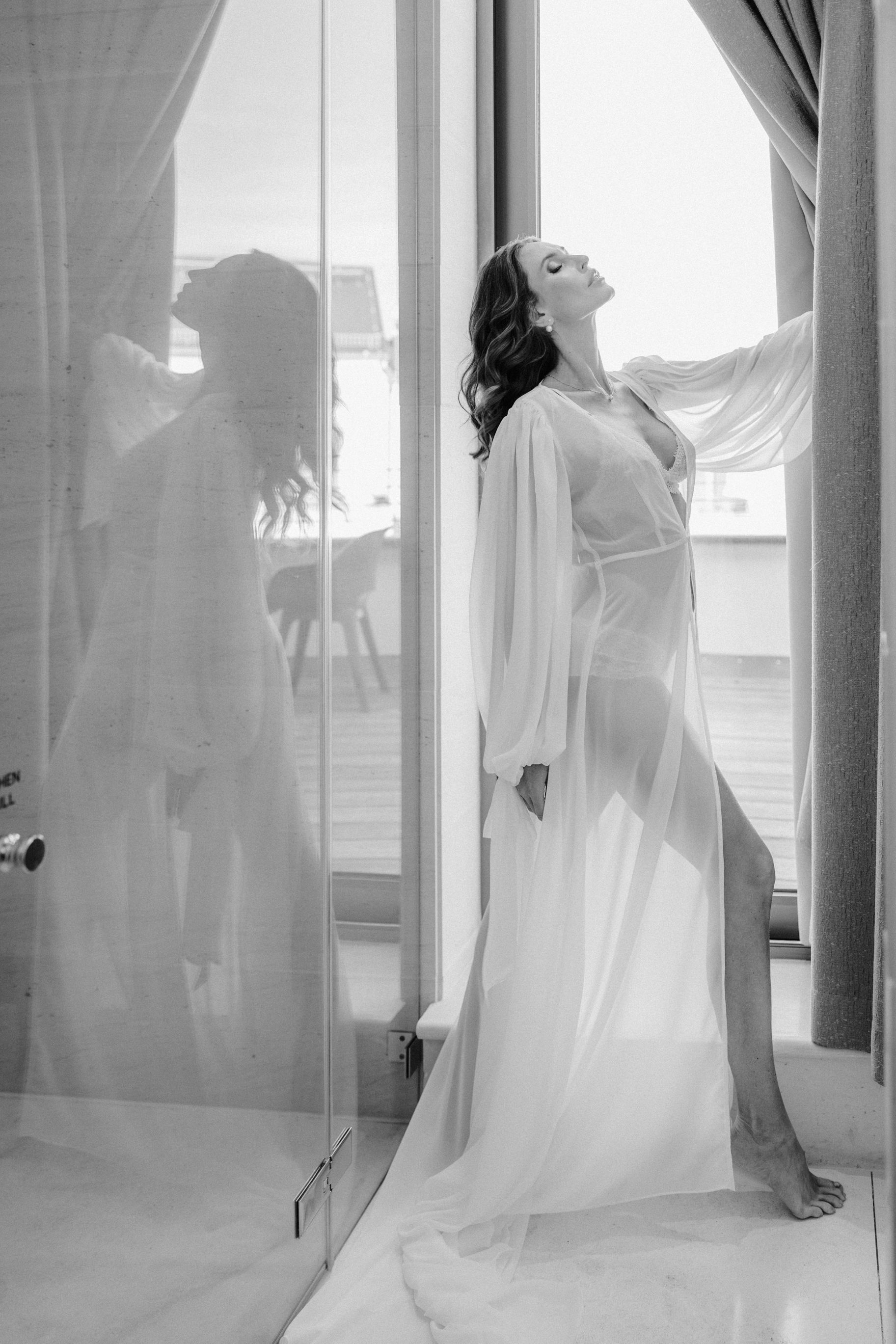 Getting Ready Braut am Hochzeitstag im Hotel