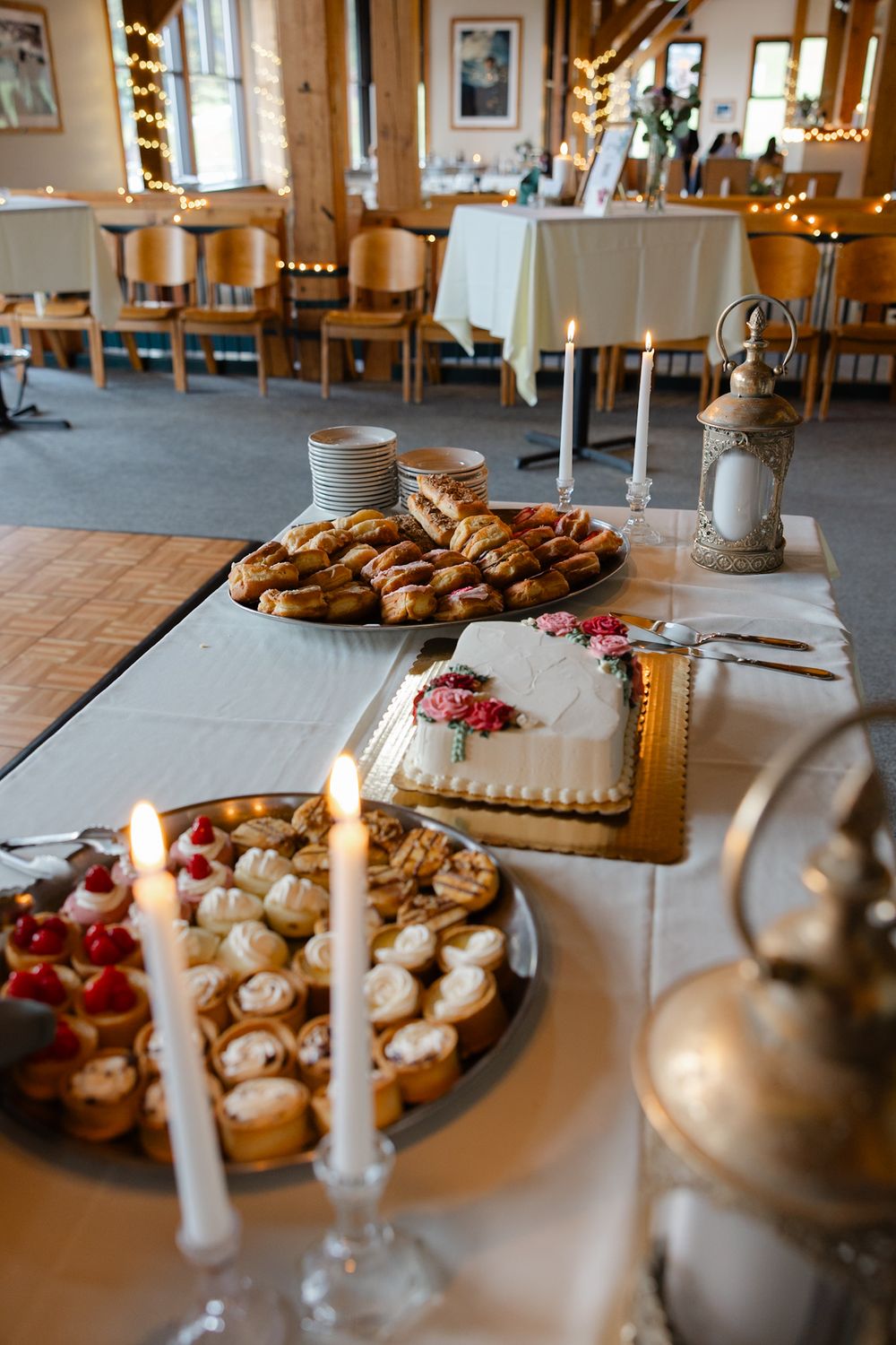 Cake table and snack table at the deer park chalet