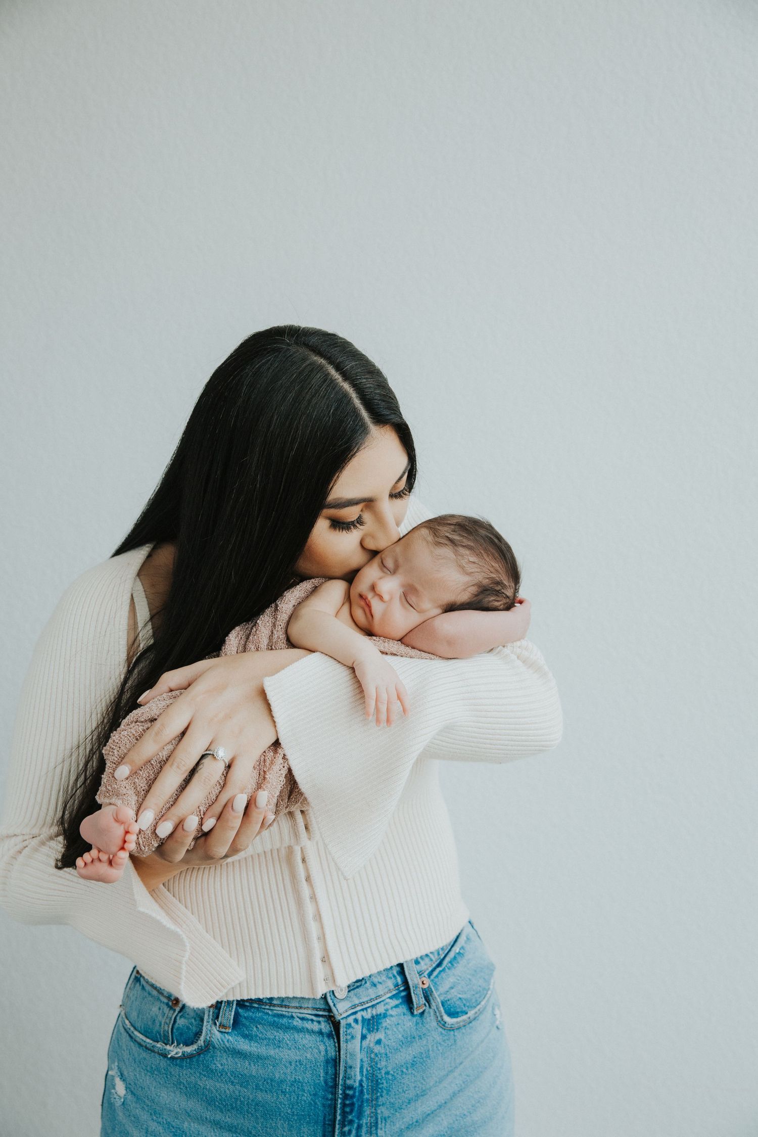 newborn photos, newborn photo session, newborn portraits, best newborn photographer Thornton, best newborn photographer Denver, cute newborn