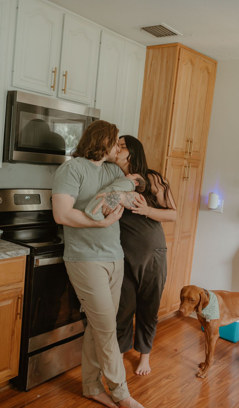 family, couples, newborns, in home session, lifestyle session, documentary session, motherhood