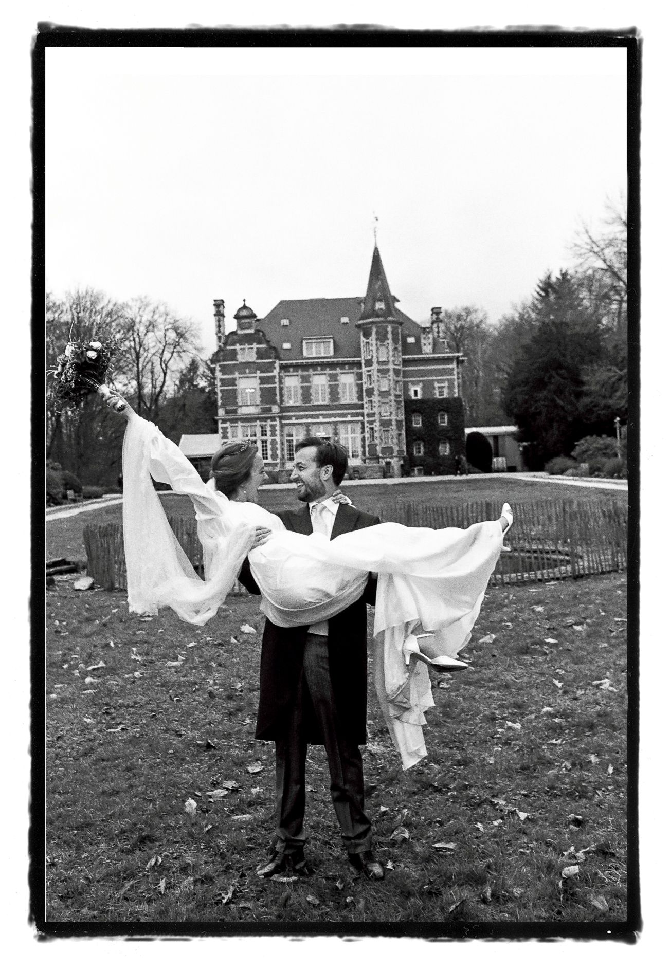 Photo des mariés au château à Terblock