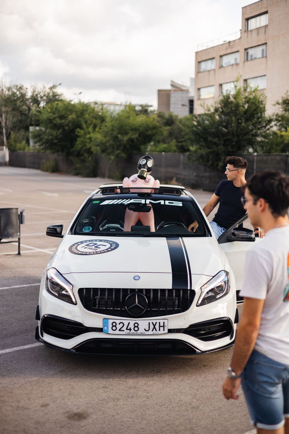 Fotografía de eventos de motor en Barcelona. Imágenes que destacan historia, diseño y valor de vehículos únicos.