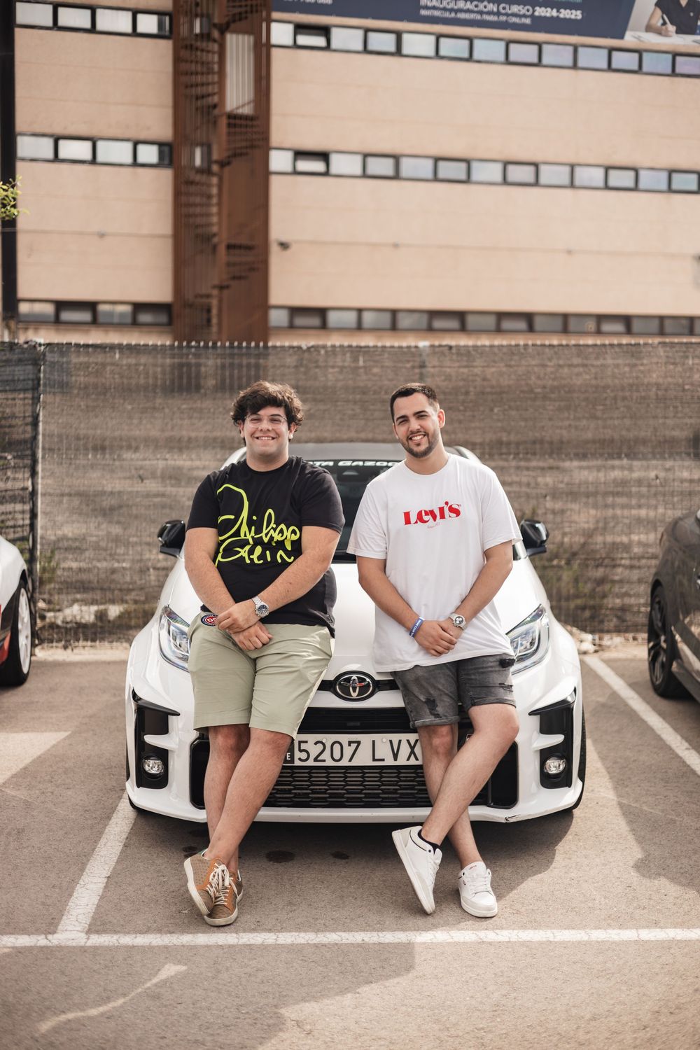 Fotografía de eventos de motor en Barcelona. Imágenes que destacan historia, diseño y valor de vehículos únicos.