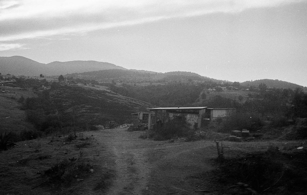 El Gigante - Fotografía analógica (Canon Elan) de paisajes de migración en México | Gabriel Indra Camargo Indraxus