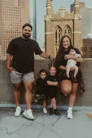 HOUSTON CITYSCAPE LIFESTYLE FAMILY PHOTOSHOOT