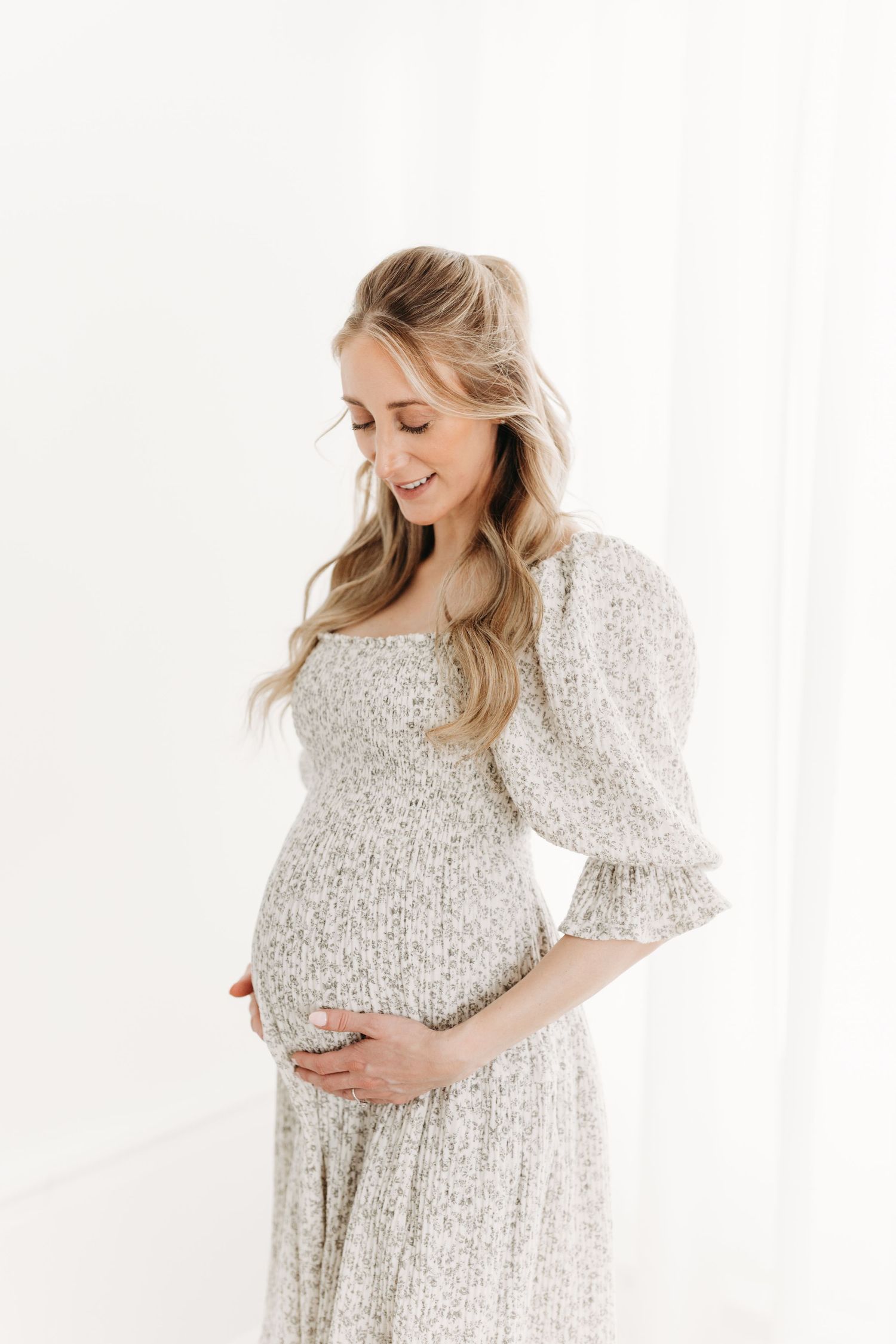Garde robe de studio exclusive pour future maman a Saint Augustin de Desmaures