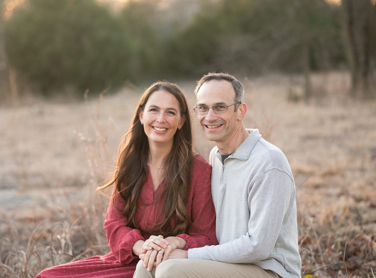 Family of 8 Portrait Session with Evergreens in Winter by Bartlesville Photographer Kristi Bray Photography