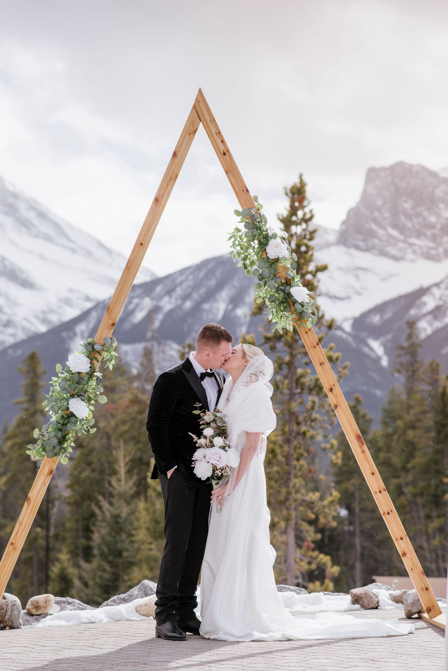 Silvertip Resort Canmore Wedding
Silvertip Resort Canmore Wedding Photographer