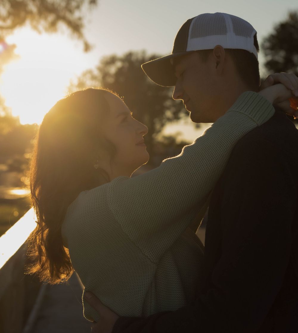 Couple photo session at golden hour in Winter Haven, FL