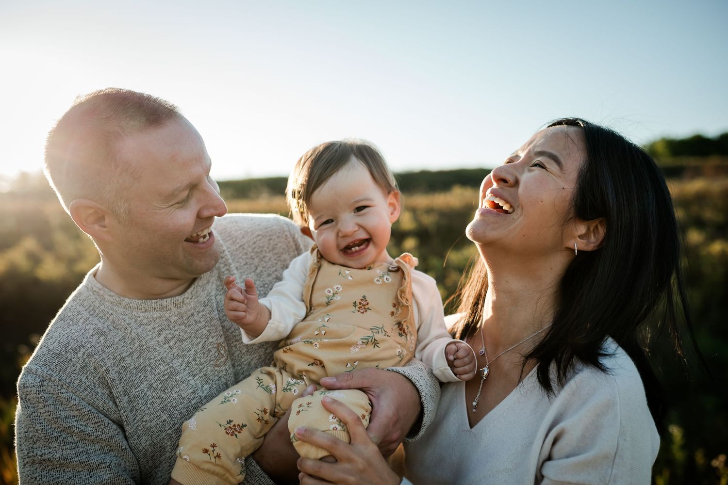 Mini sessions: Fall family lifestyle photos in Fish Creek Park, South Calgary by Love & Sunshine Photography.