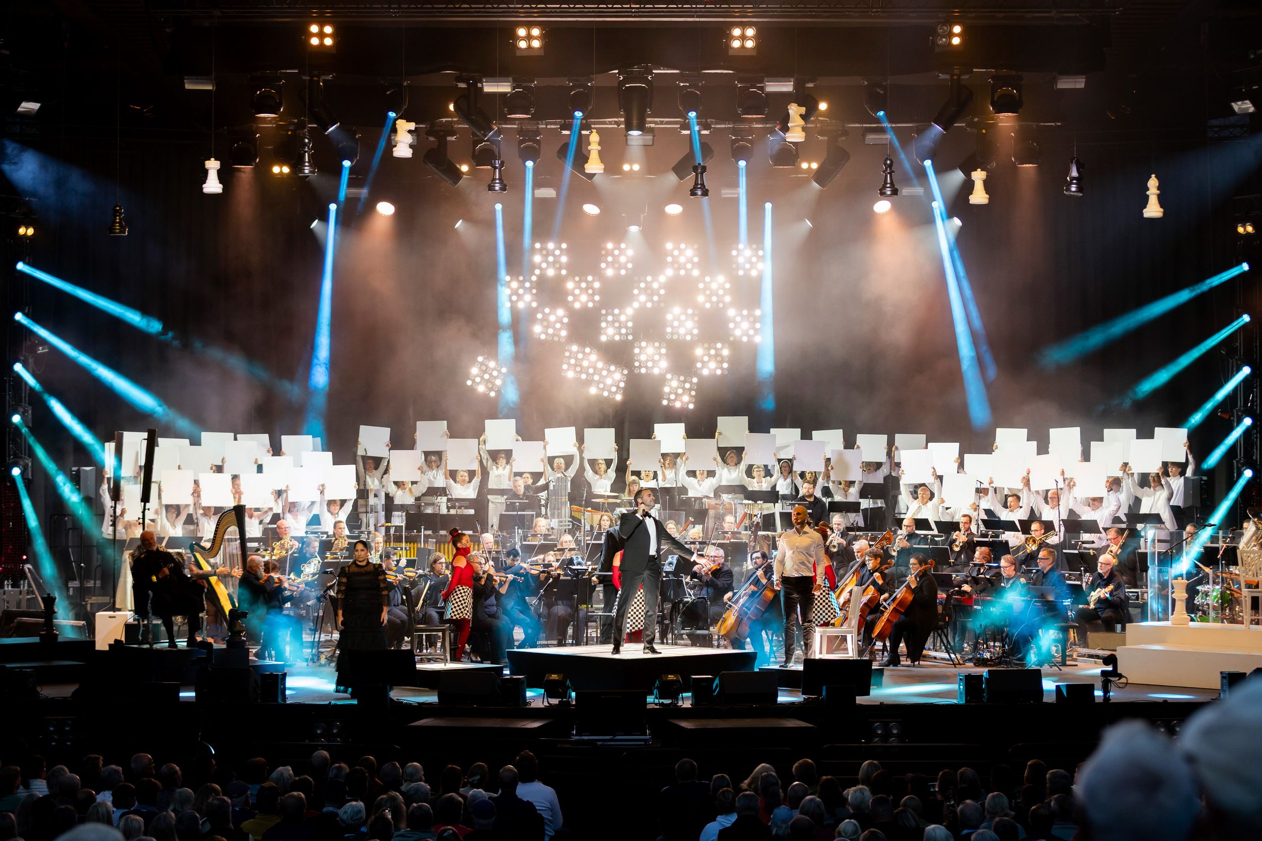 Chess in Concert på Dalhalla. Tocca Entertainment. Fotograf Rebecca Nordin.
