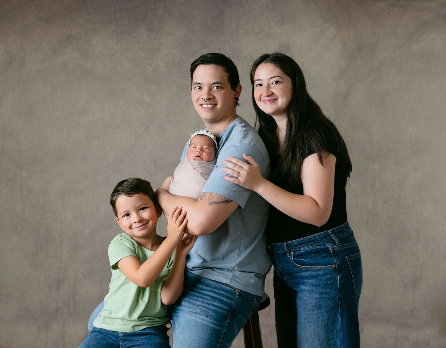 Orlando Newborn Photography, Sanford Newborn Photography, Newborn Family Photo