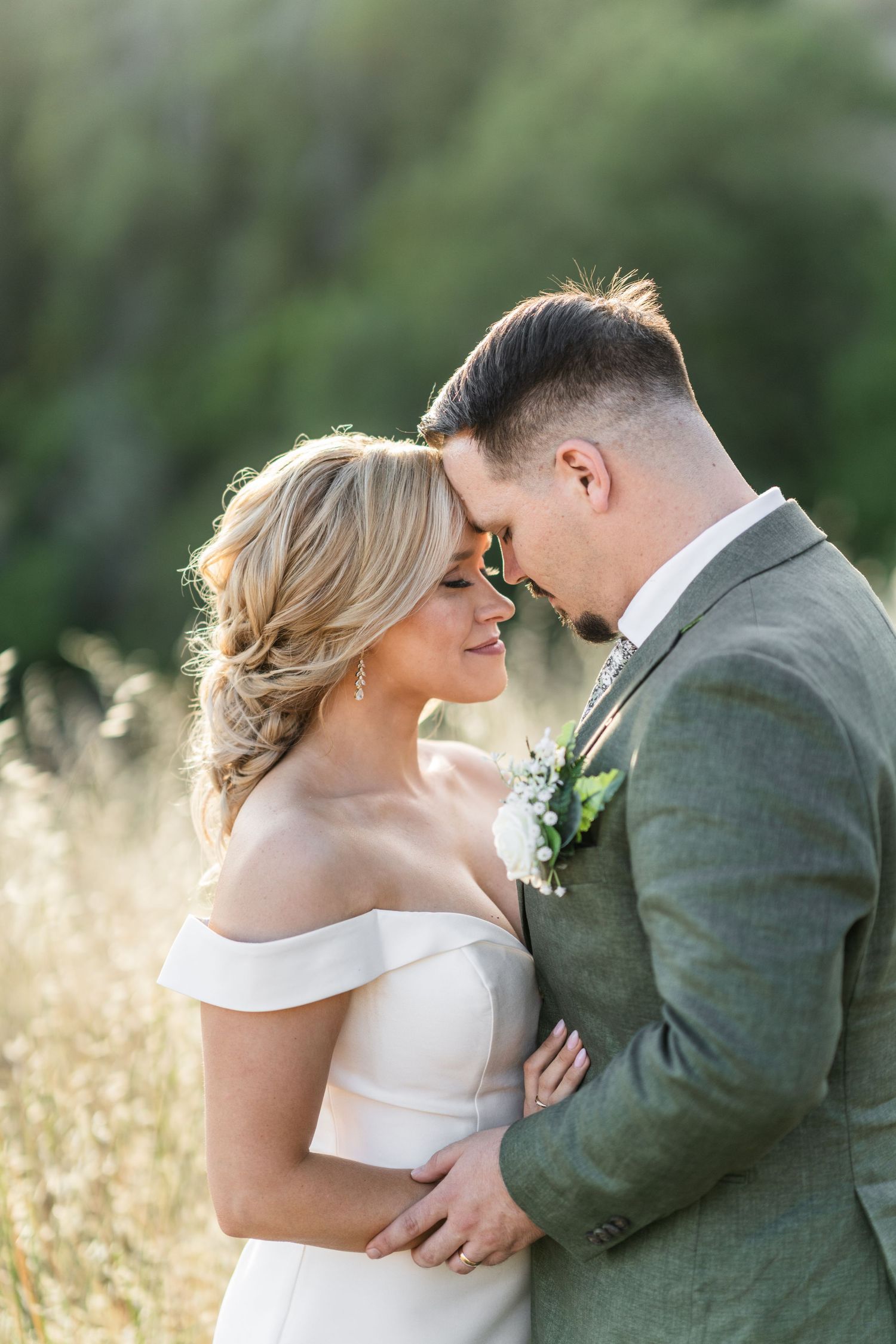 Mara + Connor | © Carly Arnwine Photography | Mendocino County | Leonard Lake Reserve | Northern California Wedding