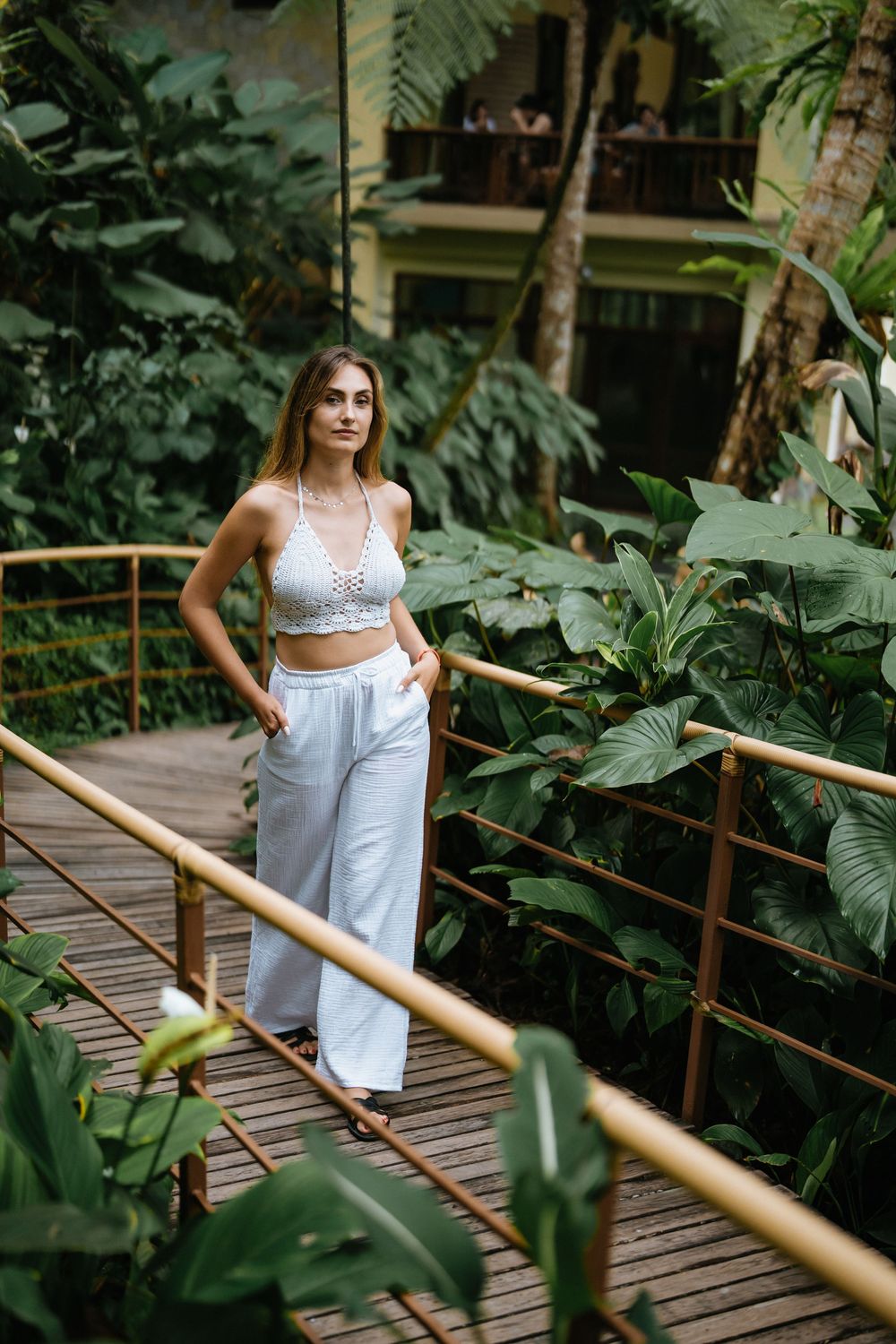 Elegant family photoshoot at Komaneka Bisma Bali showcasing Ubud’s signature nature.