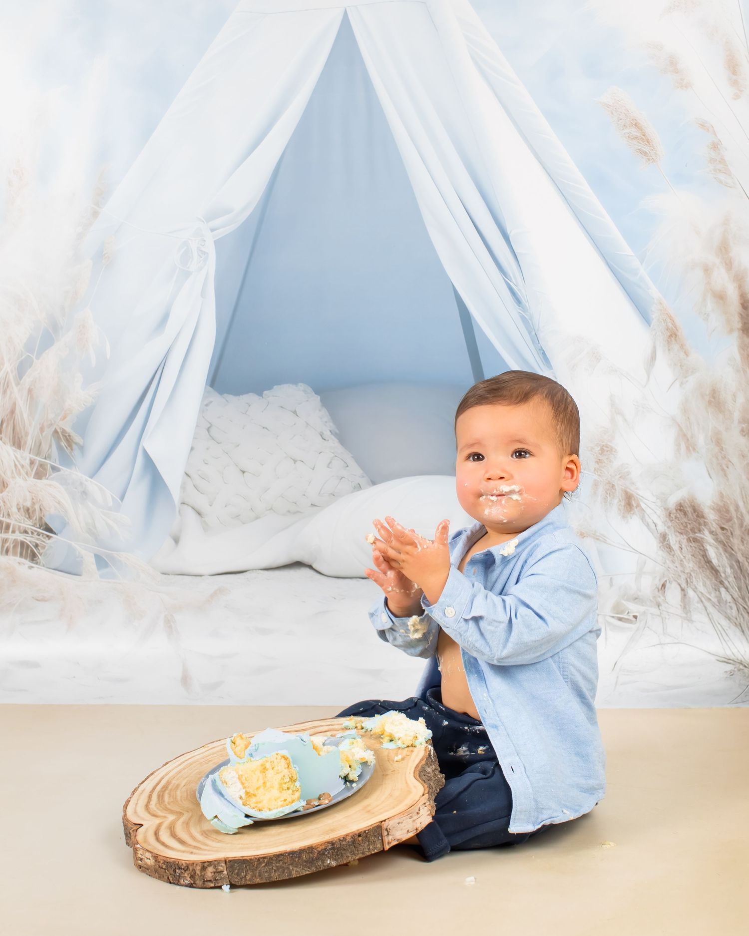 séance studio photo anniversaire 1 an smash the cake photographe bébé enfant Corse Bastia Venzolasca Borgo Folelli Furiani Moriani Saint Flo
