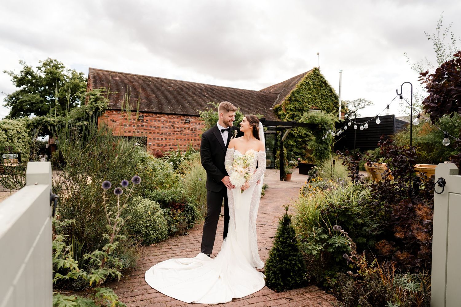 curradine barns wedding photographer