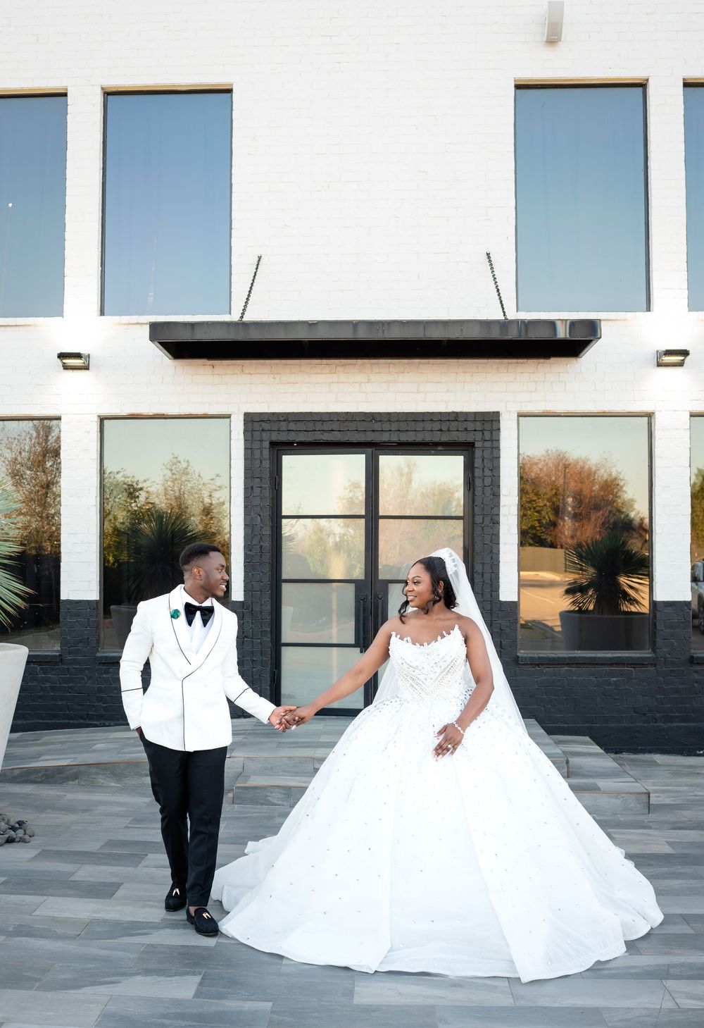 The Hamptons Event Venue wedding photographer in DFW