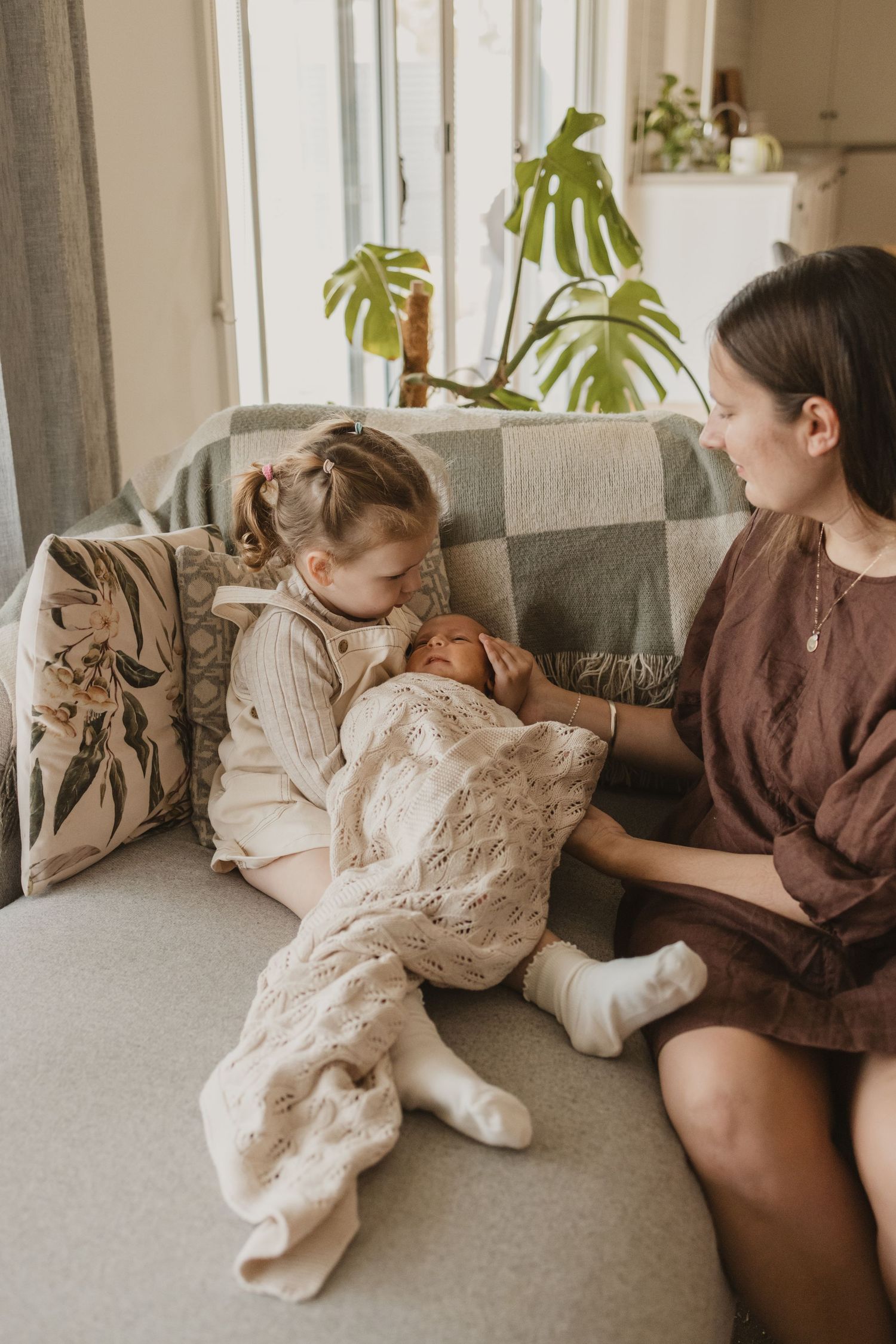 Geelong Lara Torquay Ocean Grove Barwon Heads newborn maternity pregnancy family motherhood couples photographer photography photoshoot