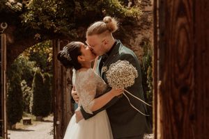 Servizi fotografici per coppie e matrimoni  
Racconti visivi autentici per coppie innamorate. Servizi foto wedding e love story  Bolzano