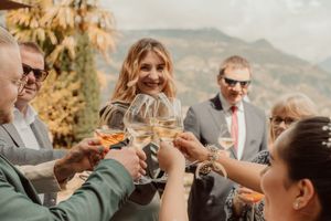Servizi fotografici per coppie e matrimoni  
Racconti visivi autentici per coppie innamorate. Servizi foto wedding e love story  Bolzano