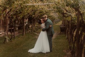 Servizi fotografici per coppie e matrimoni  
Racconti visivi autentici per coppie innamorate. Servizi foto wedding e love story  Bolzano