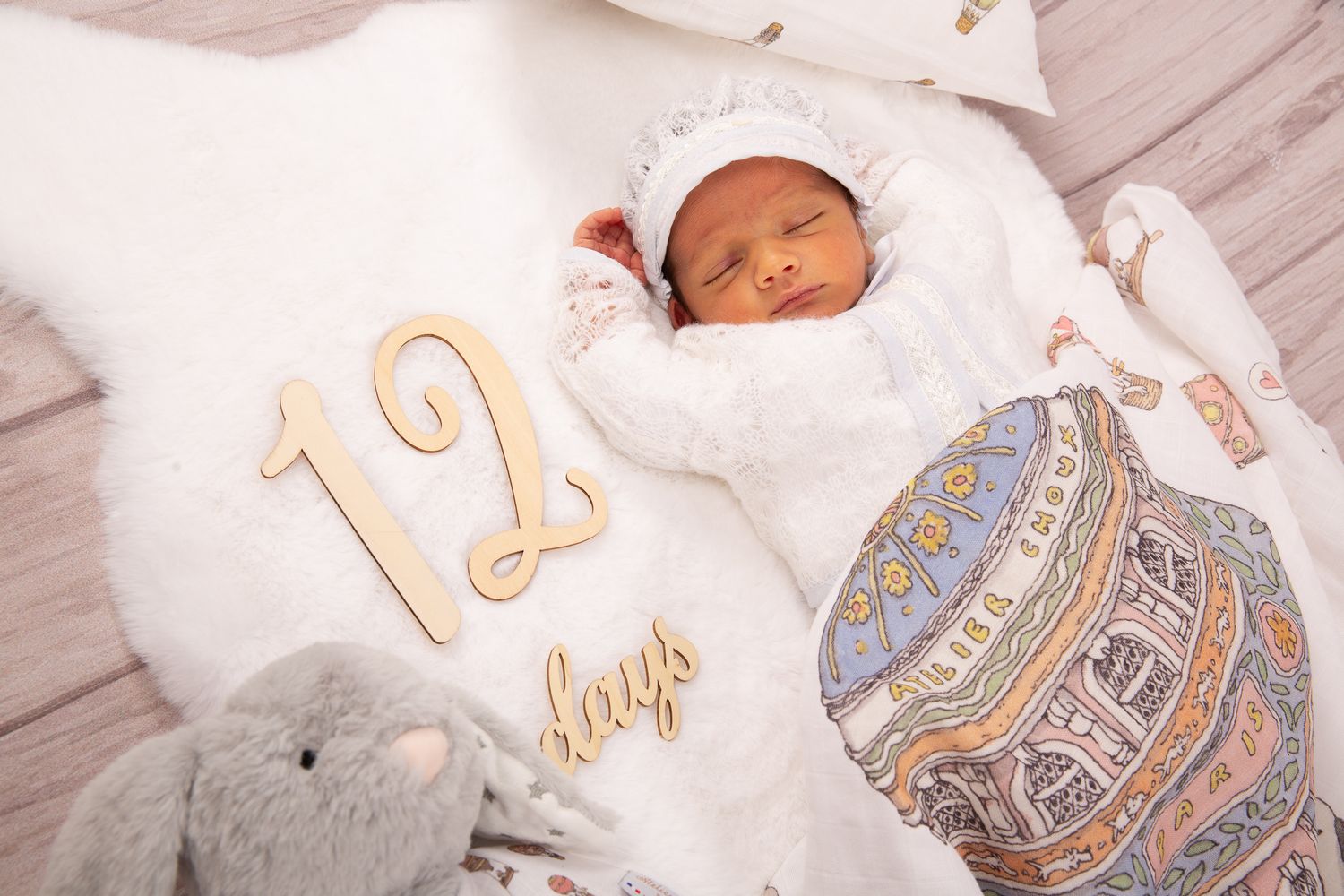 new born and birth reception photo