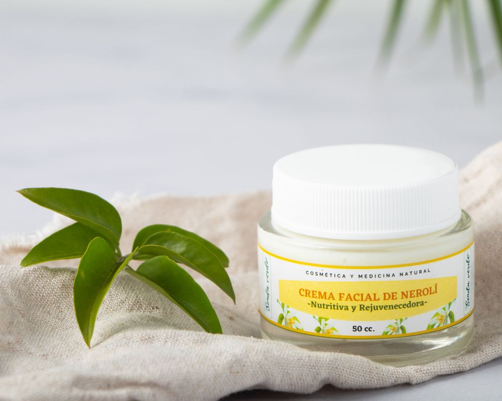 Crema facial de nerolí Senda Verde Cosmética - Laura Ordoñez Fotografía