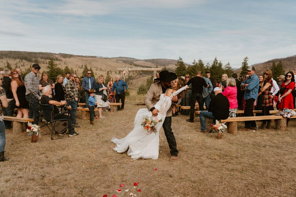 Kamloops Wedding Photographers ~ Beautiful rustic wedding in Kamloops BC