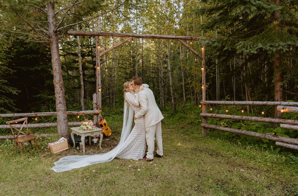 Kamloops wedding photographers ~ Capturing the fun and in love in Kamloops BC